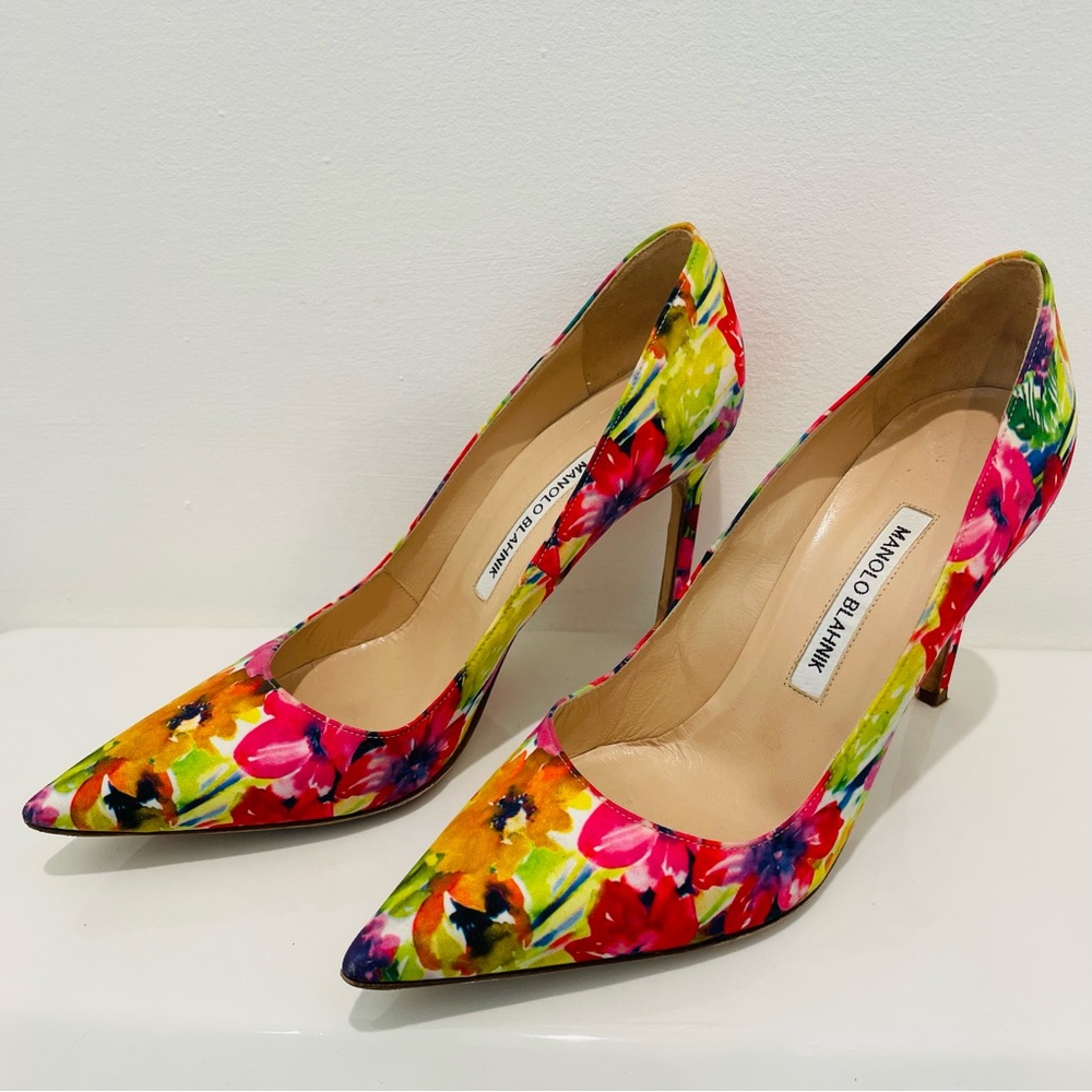 Manolo Blahnik Floral BB Pumps